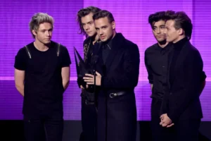 Toate cele cinci albume One Direction au revenit în top 40 în Marea Britanie la o săptămână de la moartea lui Liam Payne