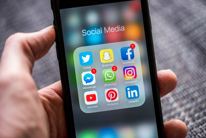 România este pe primul loc în topul țărilor cu o utilizare problematică rețelelor online. 6/10 tineri își găsesc defectele în social media