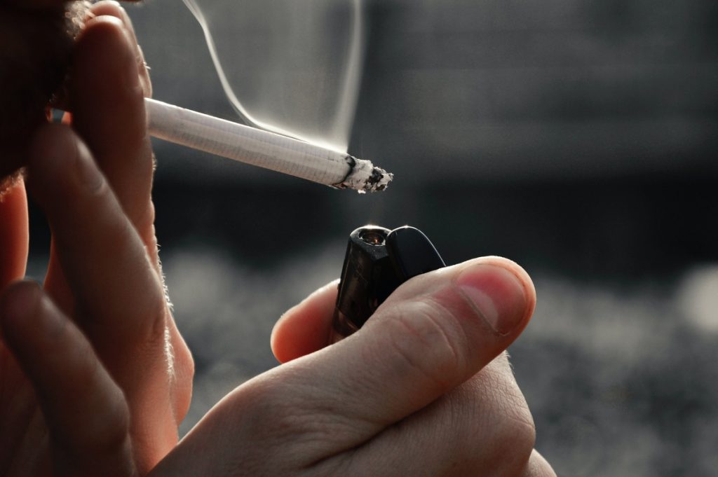 STUDIU. Arheologii au descoperit un efect permanent al fumatului