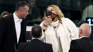 Diana Șoșoacă este suspendată și fără indemnizație 7 zile după scandalul din iulie din Parlamentul European
