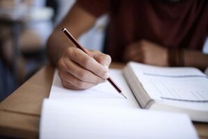 O analiză arată că schimbările instituționale sub Iohannis au fost nesemnificative: avem același sistem de educație sub același control politic