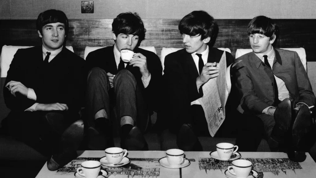 Beatles primește primele nominalizări la premiile Grammy din 1997. Trupa s-a folosit de A.I. pentru a înregistra vocea lui John Lennon