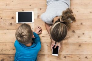Australia propune interzicerea rețelelor sociale pentru copiii sub 16 ani. Companiile care nu respectă legea riscă amenzi mari