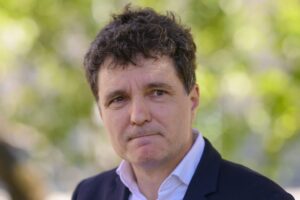 Nicuşor Dan și-a exprimat disponibilitatea de a purta discuţii cu coaliţia de guvernare despre susţinerea candidaturii sale