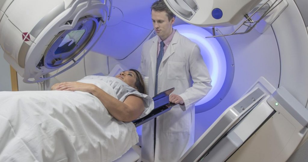 Fizica transformă tratamentul cancerului. Noile tehnologii transformă abordarea în oncologie