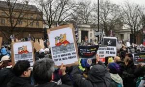 Au loc manifestații în Londra împotriva construirii unei mega-ambasade chineze