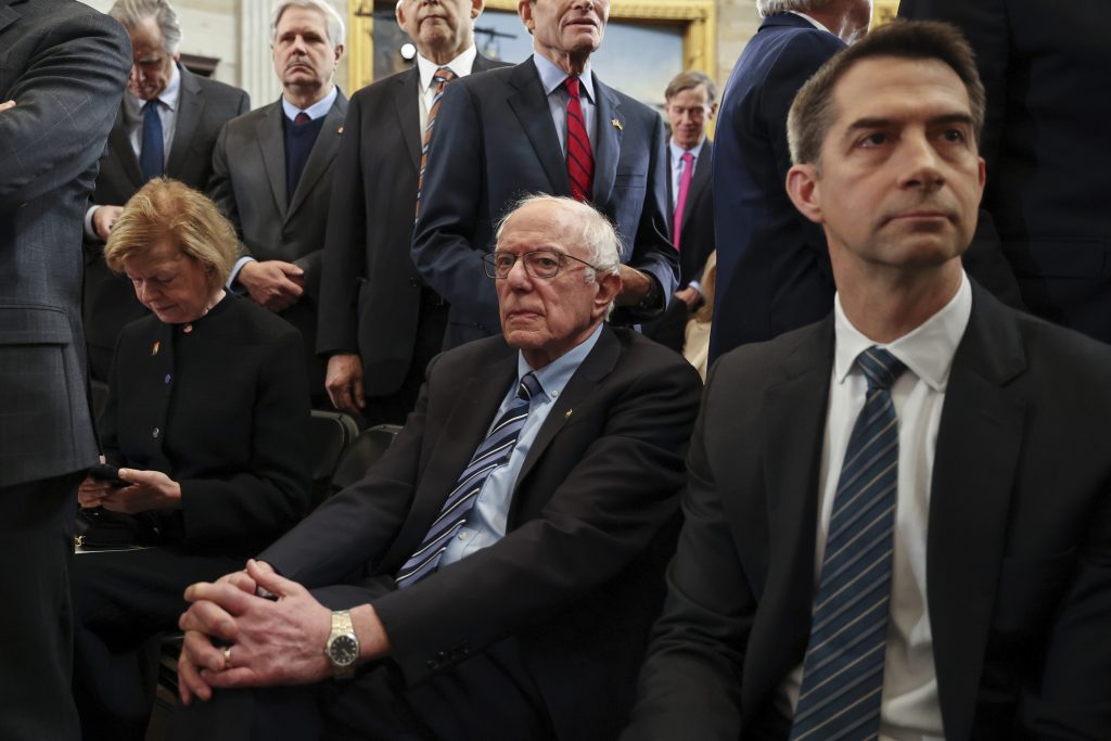 VIDEO. Senatorul Bernie Sanders: Trump minte despre Ucraina, Zelenski și Europa, în timp ce se aliază cu Putin