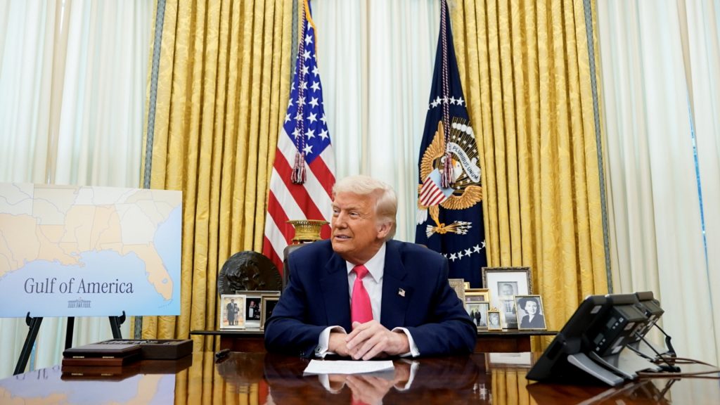 Donald Trump nu are încredere că partenerii din NATO vor răspunde solicitării de ajutor a SUA. Președintele ar putea renunța la articolul 5 al tratatului