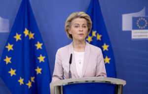 Ursula von der Leyen a anunțat planul de reînarmare a Europei, care va permite disponibilizarea de fonduri de 800 de miliarde de euro