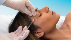 Un club de comedie din Londra interzice accesul celor care și-au pus botox