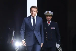 Macron solicită „acțiuni puternice” împotriva Rusiei dacă va continua să refuze pacea și să atace zonele civile: „E nevoie de o încetare a focului cât mai curând”