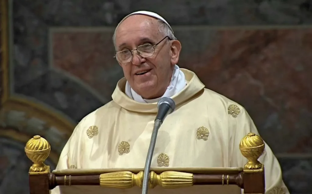Ce valori l-au evidențiat pe Papa Francisc de restul papalității