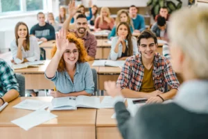 Tot mai mulți tineri americani se întorc la școală pentru o diplomă suplimentară ca să aibă mai multe șanse să se angajeze