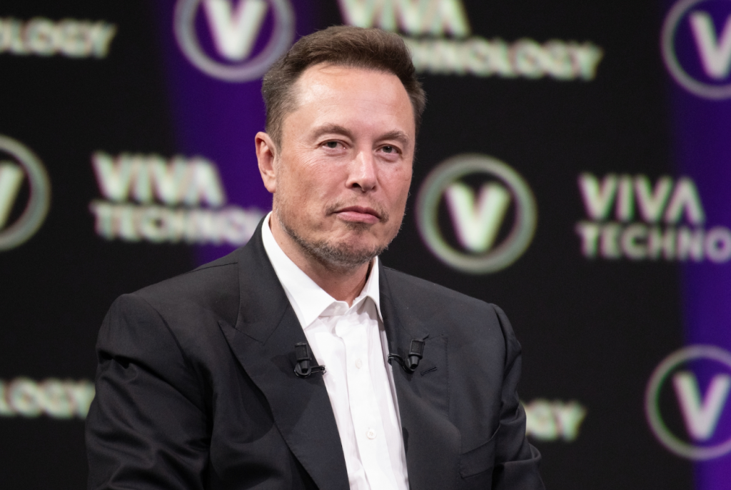 Elon Musk spune că lasă DOGE și se întoarce la X și Tesla: „O să muncesc 24/7 și o să dorm în fabrici”