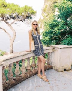 Pickle, aplicația care transformă moda în afacere: o influenceriță din SUA a câștigat 13.000 de dolari în aprilie, după ce și-a închiriat hainele