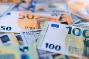 Miliarde de euro din fonduri europene zac nefolosite în conturile statului. Cristian Hostiuc: „Cei care sunt la Palatul Victoria nu-și dau silința să îndeplinească condițiile”
