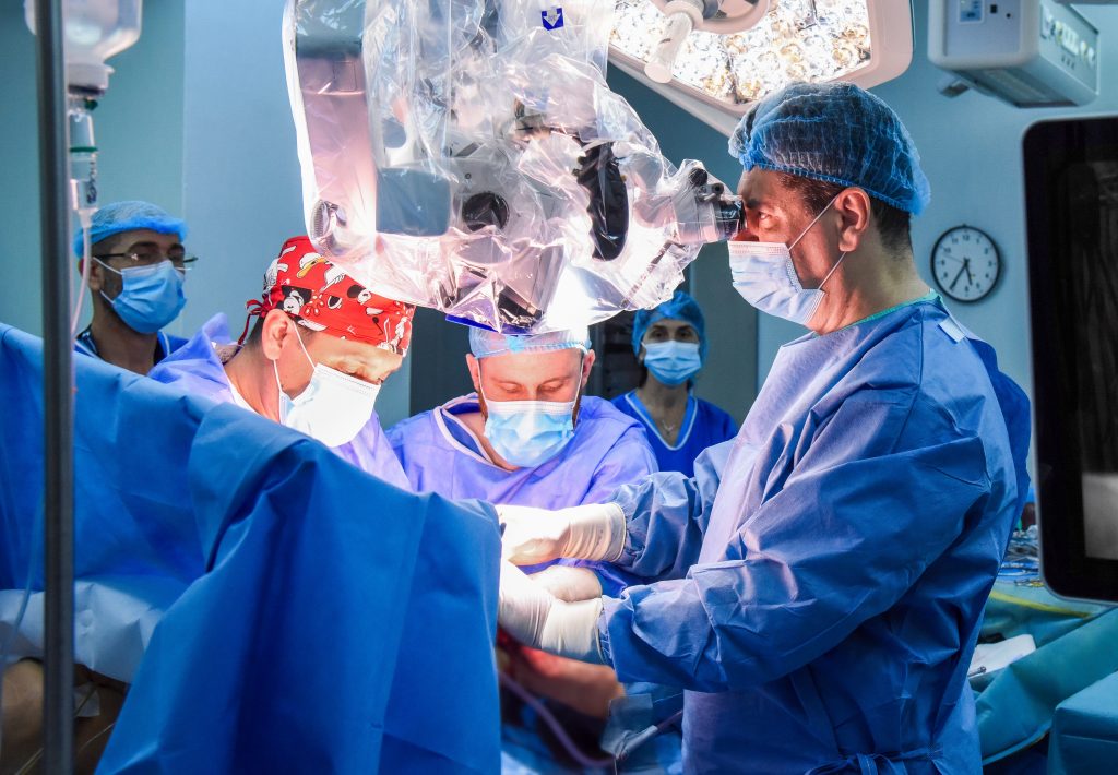 Performanțe deosebite în transplantul hepatic de la donator viu, la Spitalul Clinic SANADOR