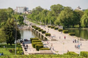 Te bucuri de vreme însorită și caldă de 1 iunie. Maximele ajung la 28 de grade Celsius