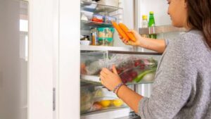 Gen Z schimbă obiceiurile alimentare și rescrie meniul global. Tinerii preferă mâncarea sănătoasă, rapidă și estetică