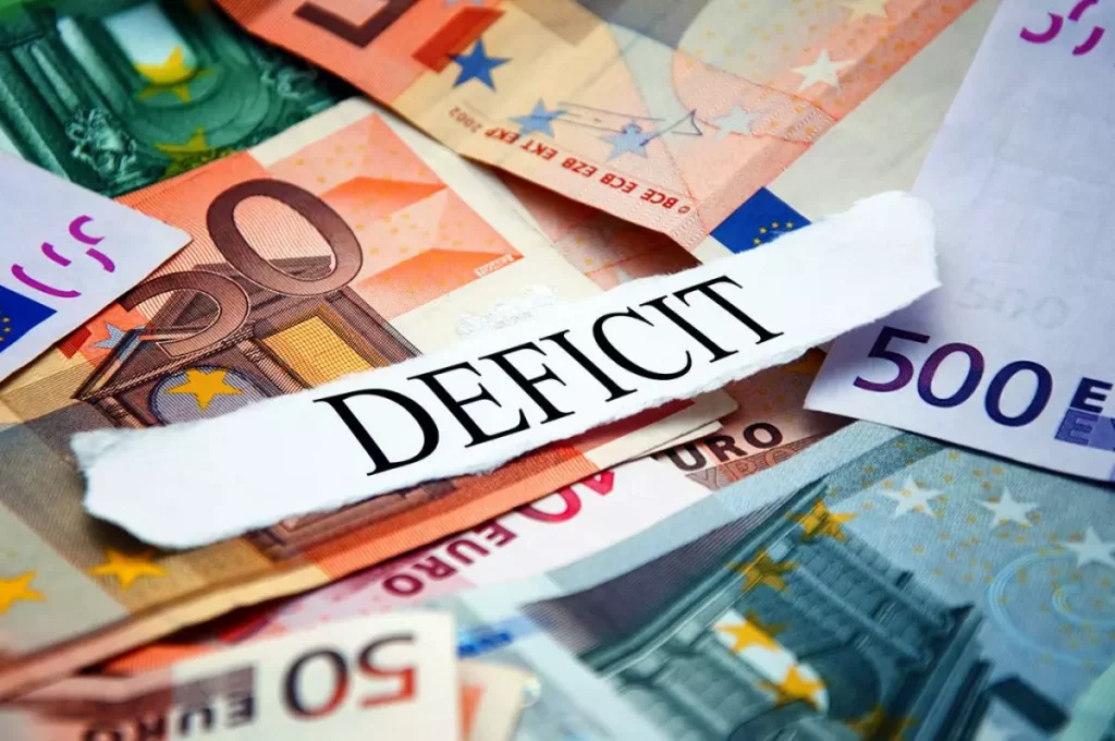 Are România 20 miliarde € pentru 500.000 de concedieri?  Cristian Hostiuc, director editorial la ZF: „Nu poate să ofere compensare statul român”