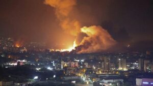 Israelul și Iranul intensifică atacurile: Iranul a lovit noaptea trecută Tel Aviv și rafinăria din Haifa/Israelul a bombardat obiective militare din Teheran