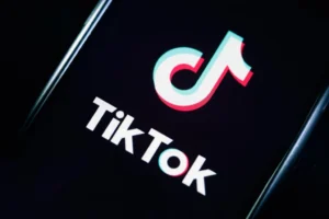TikTok va fi obligat să îşi oprească operaţiunile în Statele Unite dacă autorităţile chineze nu aprobă un acord privind vânzarea aplicaţiei