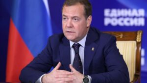 Medvedev declară că Trump a „șters pe jos” cu UE: „Nu putem decât să ne pară rău pentru europenii de rând”