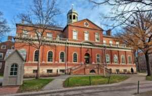 Universitatea Harvard este dispusă să plătească 500 milioane de dolari pentru a încheia disputa cu administrația Trump