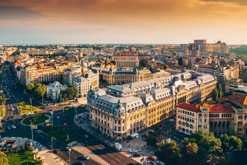 Scapi de caniculă în aproape toată țara. În București maxima urcă la 28 grade Celsius