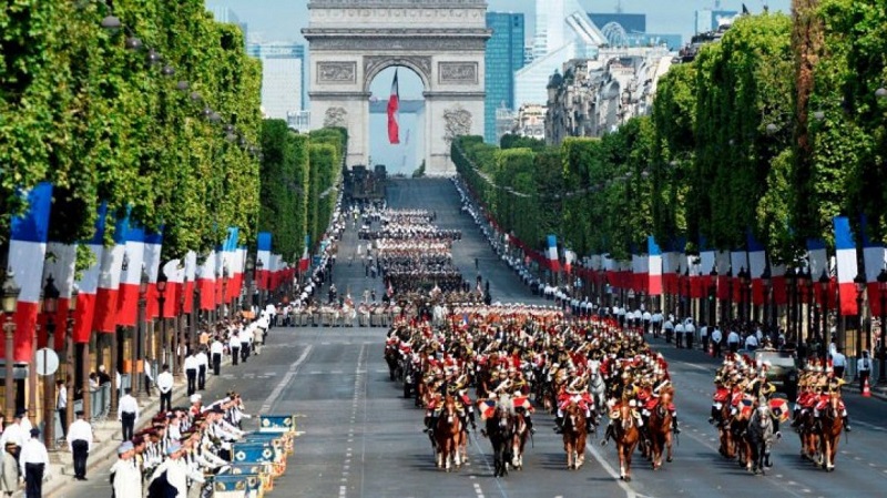 Pe 14 iulie, francezii sărbătoresc asaltul asupra închisorii Bastilia din 1789. Cum te bucuri de Ziua Franței ca turist