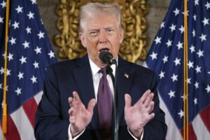 Donald Trump îl amenință pe Dmitri Medvedev și îl numește „președintele eșuat al Rusiei”: „Intră pe un teritoriu foarte periculos!”