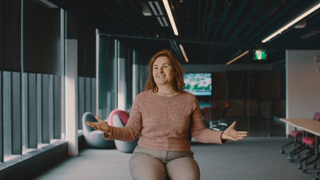 Daniela Rus modelează viitorul Inteligenței Artificiale la MIT: „A.I și roboții ne dau superputeri”