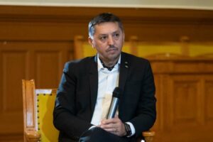 Daniel David s-a întâlnit cu sindicaliștii în contextul protestelor: „Nu există reduceri în buget, dar dacă nu se iau măsuri e nevoie de o suplimentare de 2 miliarde lei”
