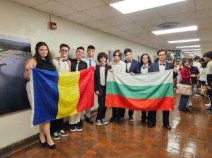 David Băgăcean urcă pe podiumul Campionatului Mondial de Debate din Panama. Elevul a obținut locul al 2-lea în topul vorbitorilor individuali