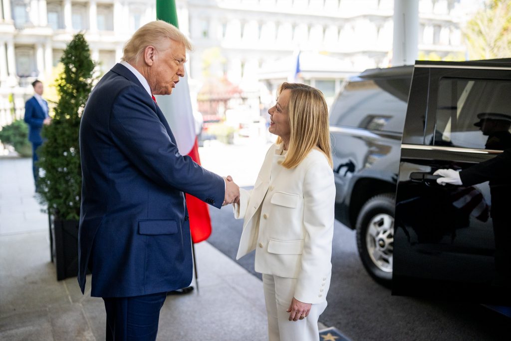 Trump i-a cerut premierului Meloni să găzduiască la Roma summitul cu Rusia. Putin a obiectat: „Italia e mult prea aliniată cu Ucraina”