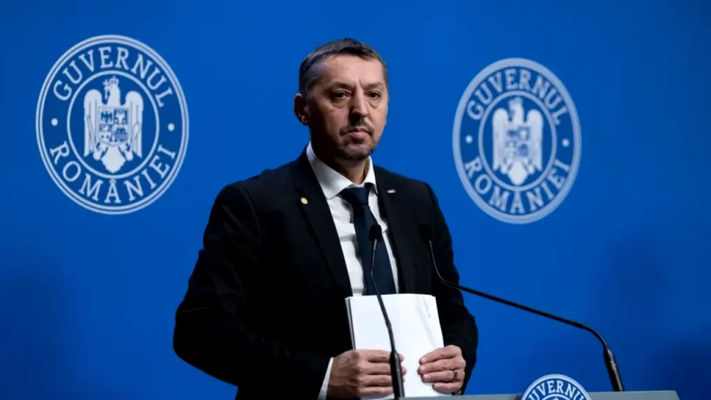 Daniel David spune că nu există fonduri pentru a plăti salariile și bursele pe tot anul școlar: „Vom vedea ce se va întâmpla în septembrie”